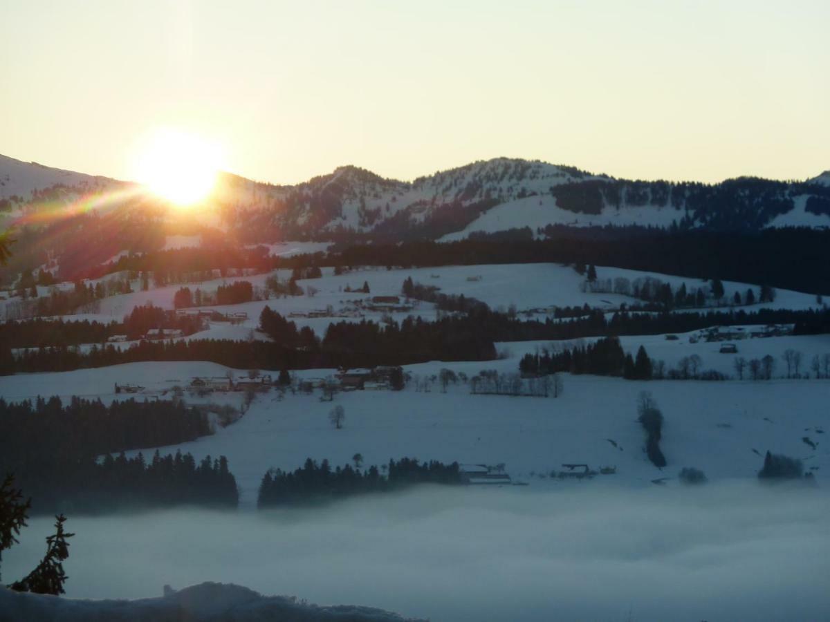 Schoenblick Hotel Garni Ferienwohnungen Линденберг-им-Алльгой Экстерьер фото